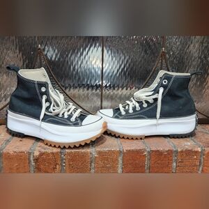 Converse Run Star Hike